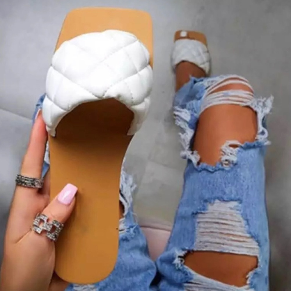 Quilted square toe sandals